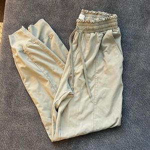 Size S Abercrombie & Fitch Olive green travel jogger